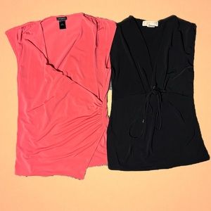 Set of 2 sleeveless blouses.